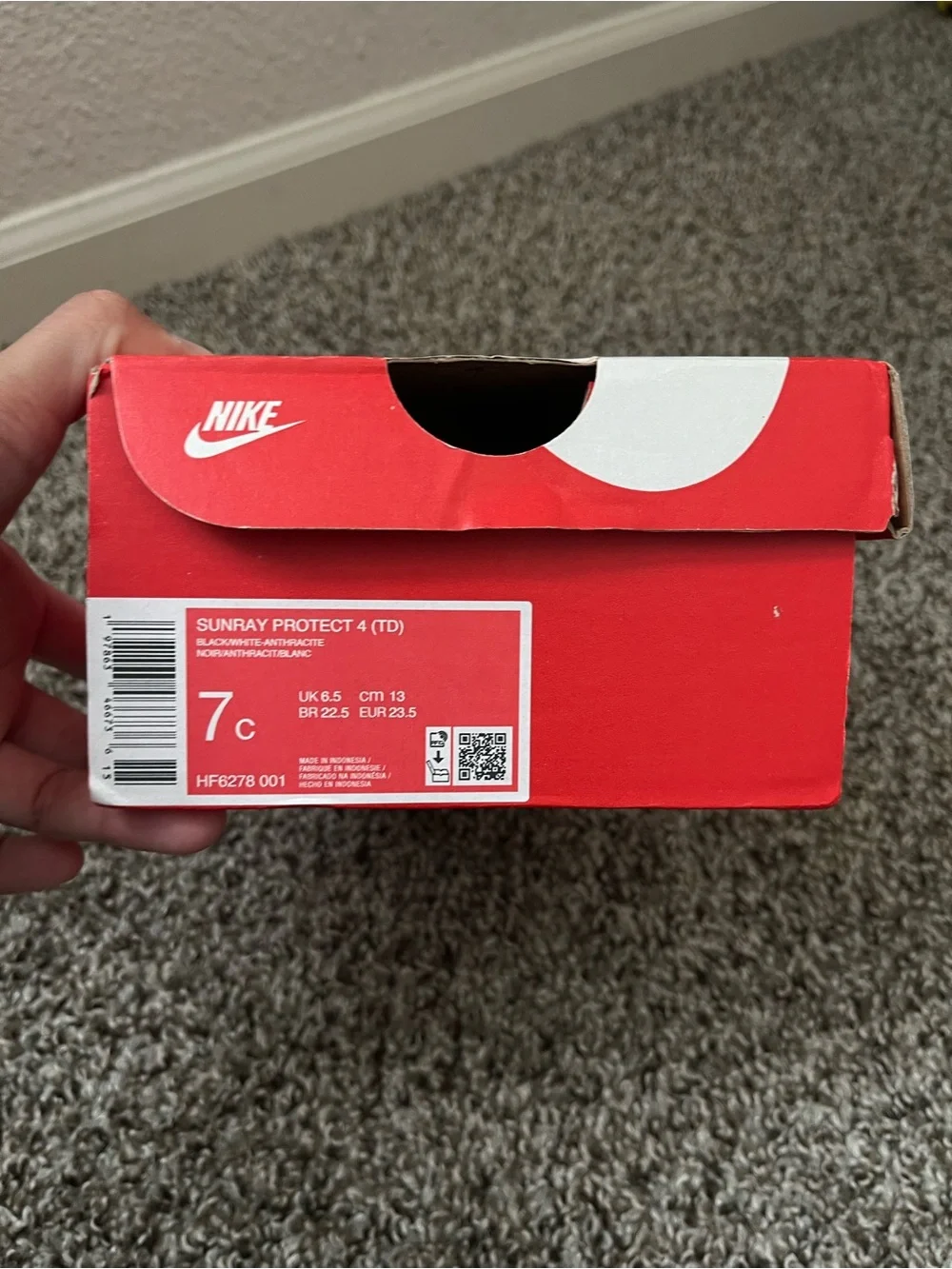 Nike Kids' Black Water-Friendly Sandals